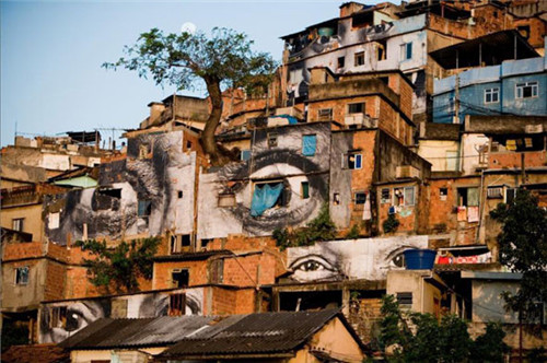 JR遍布全球的城市街头艺术作品