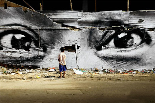 JR遍布全球的城市街头艺术作品